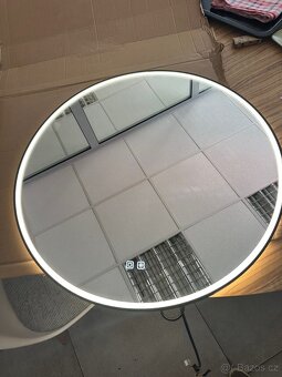 KULATÉ LED ZRCADLO PR.700 se dvěma dotykovými senzory - 10