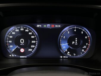 Volvo XC40 - 10