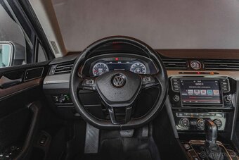 VOLKSWAGEN Passat-2.OTDi-110kW-DSG-Highline-VirC-ZÁRUKA-R17 - 10