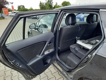 Toyota Avensis, 1,8 16V 108kW AUTO A/C VÝHŘEV - 10