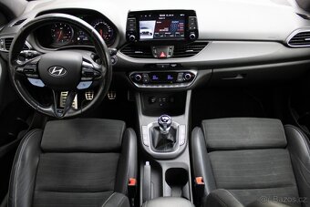 Hyundai i30 N 2.0 T-GDI - 10