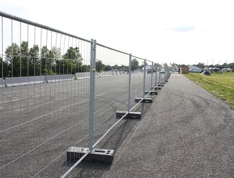 Pronájem stavebních strojů - 10