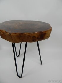 Odkládací stolek z ořechového masivu s epoxidovou pryskyřicí - 10