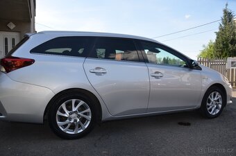 Toyota Auris Combi 1.8 16V Hybrid - 10