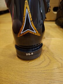 Nove damske Atomic lyzaky Hawk 80 vel. 25.5 - 10