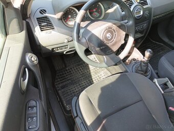 Renault Mégane - 10