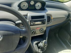 Lancia Ypsilon 1.4 i 70kw Klima Alu ///Na Opravu/// - 10
