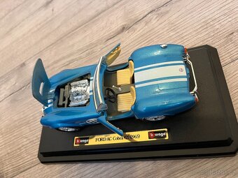 Bburago 1:24 sbírka 6x modelu aut ve skvělém stavu - 10