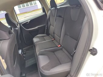Volvo XC60 2,4 D AWD servis + pneu - 10
