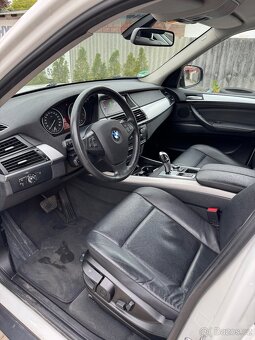 BMW X5 xDrive 30d TOP STAV PO SERVISECH - 10