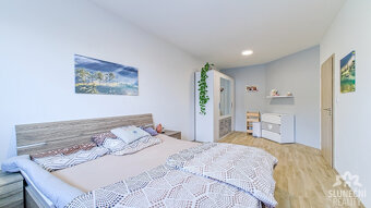 Pronájem bytu 3+kk s vyhrazeným parkovacím stáním, 85 m², Uh - 10