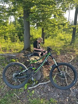 Celoodpružené kolo Specialized Status 1 - 10