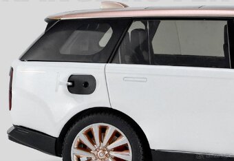 1:14 Range Land Rover SUV 2022 Modell Metall Sound Light - 10
