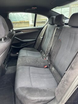 BMW 530d xDrive G30 M paket | 195 kW | 2 sady kol | Nové br - 10