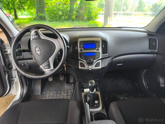 Hyundai i30 combi, 1.6 CRDi 85kw, 147 628 km - 10