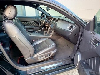 Ford Mustang GT 5.0 V8 Coyote - MANUAL - 10