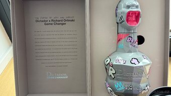 Sbírka rumů ,whisky a malinovce - 10