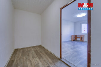 Prodej bytu 3+1, 82 m², Cheb, ul. Dvořákova - 10