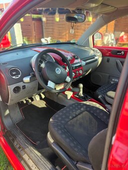 VW NEW BEETLE 2.0 - 10