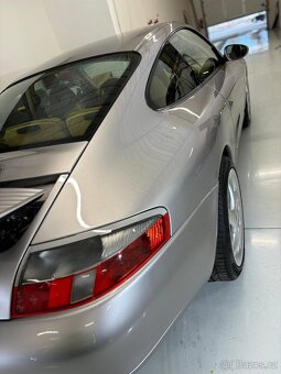 Porsche 911 Carrera 2 996 - 10