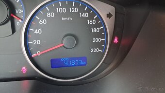 Hyundai i20, 1.2i / najeto 41 000 km 1.Majitel - 10