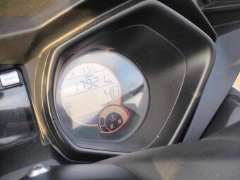 Yamaha x-max 125cm r.v 2017 - 10
