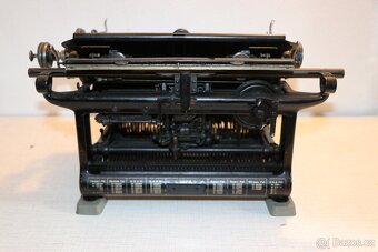 Psací stroj CONTINENTAL   (225W) - 10