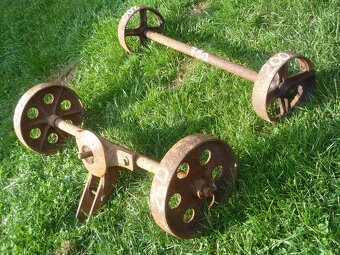 prodám staré litinové podvozky - vhodné ke stabilákům, či ji - 10
