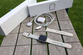 Apple Watch 7 (41 mm) - 10