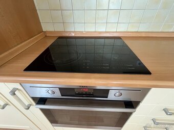 Prodej kompletně zařízené kuchyně za skvělou cenu - 10