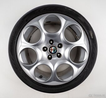Alfa Romeo Giulietta - Originání 17" alu kola - Zimní pneu - 10