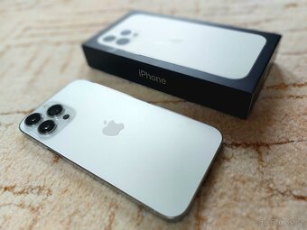 APPLE iPhone 13 Pro Max 256GB + nabíječka + 5x obal - TOP - 10