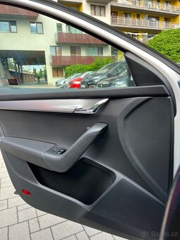 Škoda Octavia Combi automat 1,6 - 10
