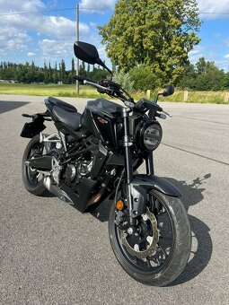 Honda CB125R - 10