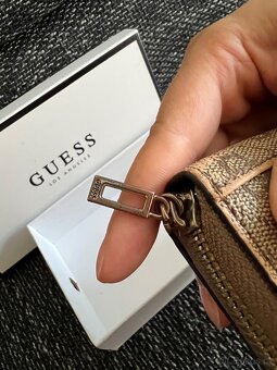 Peněženka Guess s monogramem - 10