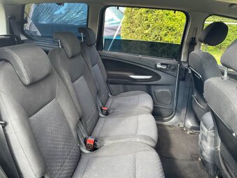 Ford Galaxy - 10