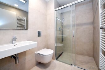 Novostavba ŘRD 7+kk + terasa + balkon + garáž, 220 m2, Praha - 10