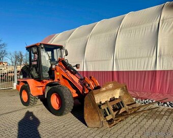 Kloubový nakladač CAT 908 České SPZ - 10