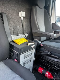 Renault Master 2.3 dCi 96kW (L2H3), Regály SORTIMO, Elektroi - 10