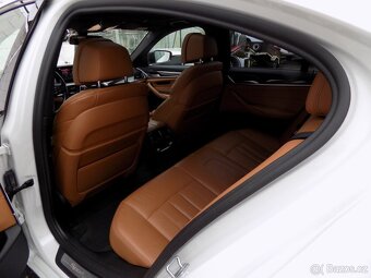 BMW Řada 5 540i/xDrive/Full LED/Softclose - 10