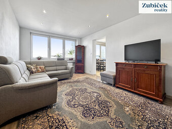 Pronájem výjimečného prostorného bytu 3+1 s krbem, Zlín - ul - 10