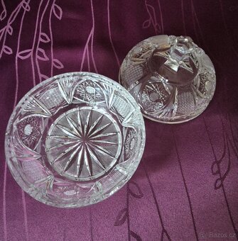 Broušená miska s víčkem - 10