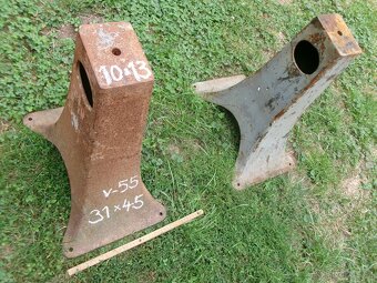 prodám litinovou výlevku, ruční mandl, litinové podstavce... - 10