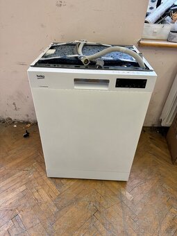 Myčka BEKO 60cm - 10