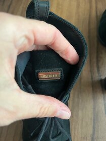 Kotníkové kožené černé boty na podpatku Tommy Hilfiger - 10
