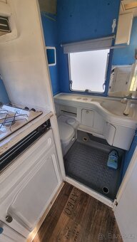 Autokaravan,Karavan,obytný přívěs Burstner lux - 10