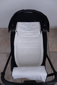 Cybex Priam 2023 Matt Black + Manhattan Grey Plus Seat Pack - 10