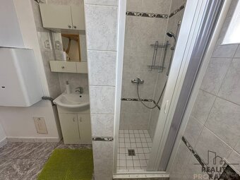 Pronájem bytu 3+1 v Moravském Krumlově s dvorkem, byt 3+1 Mo - 10