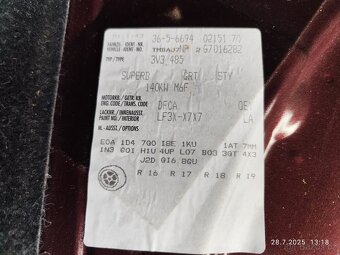 Škoda Superb. Nové v ČR. 1. Majitel, tažné, 100 tis km. - 10