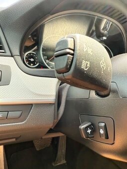 BMW 530xd LCI 190kw, ACC,HUD, MPAKET, super stav - 10